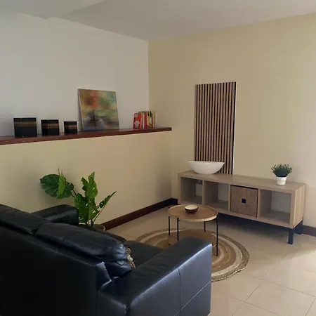 Golden Flower Apartman